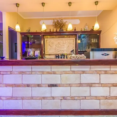 Ξενοδοχείο Vergina Star